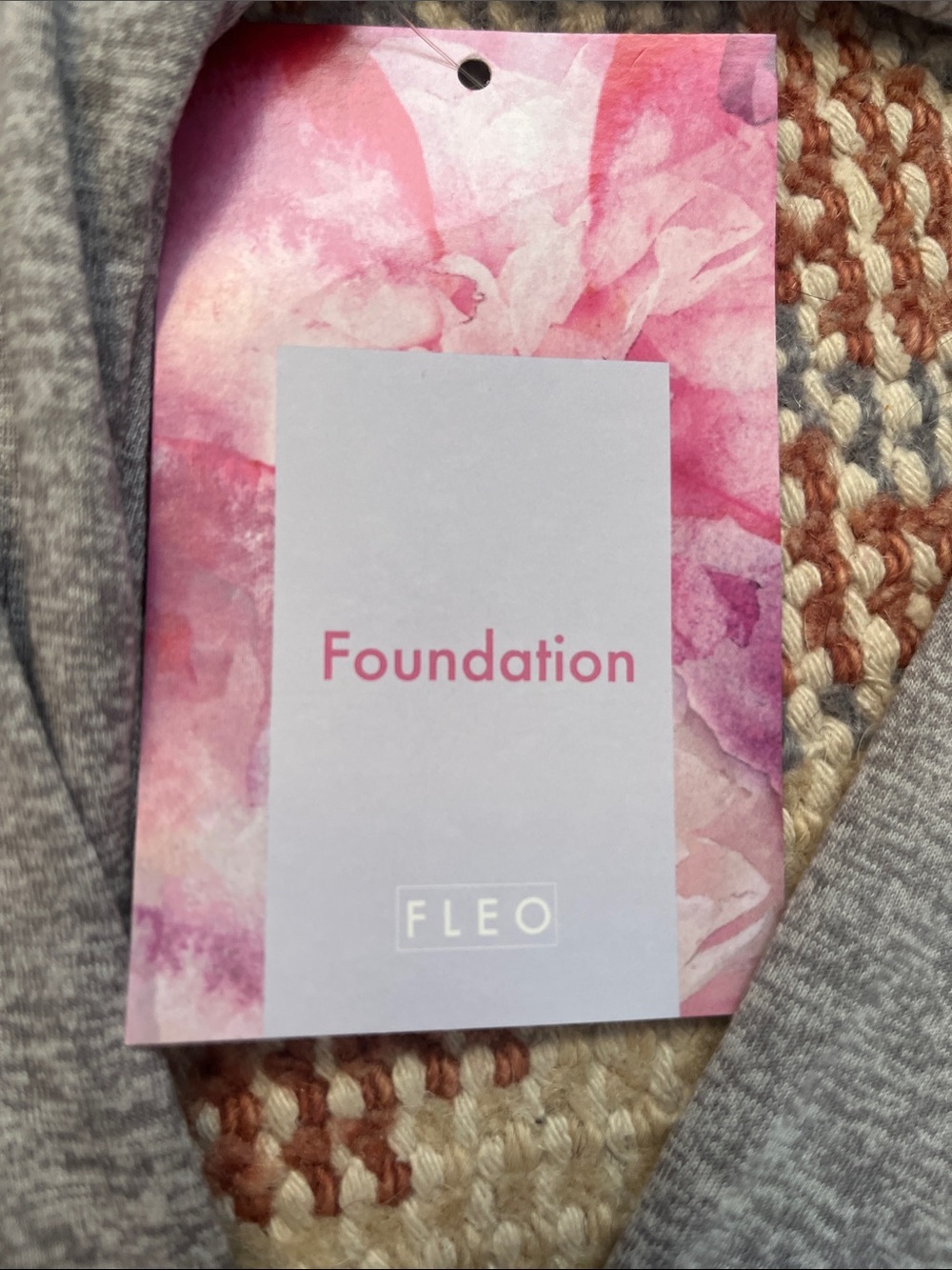 FLEO Foundation Long Sleeve Shirt Gray Size Small NWT Athletic Performance Top - Picture 2 of 8